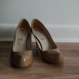 Nude heel shoes